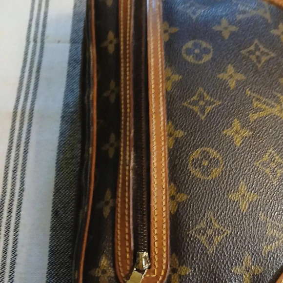 Louis Vuitton Brown Monogram Clutch bag - Picture 11 of 16